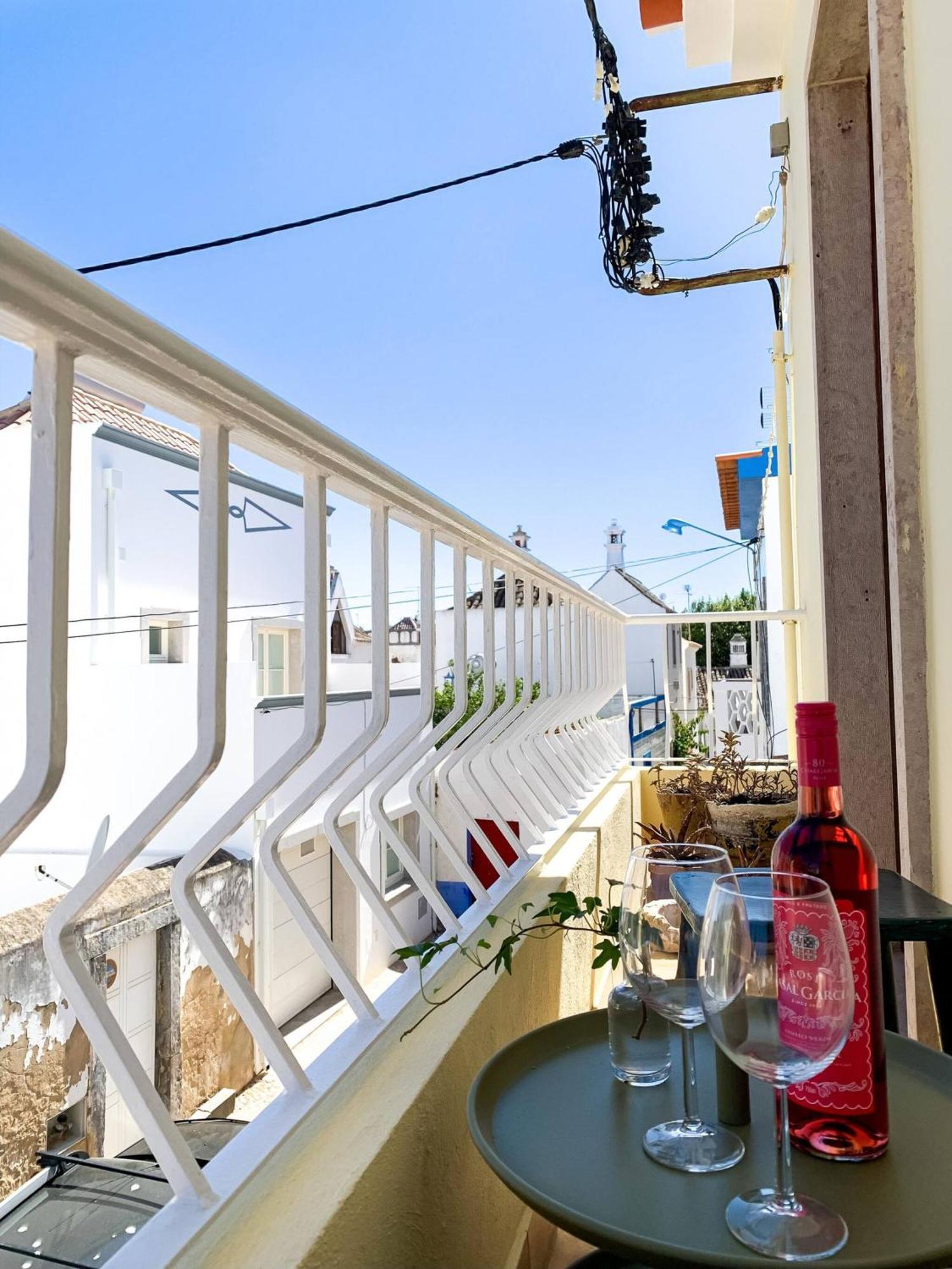 Chic Suite Figueiras W Balcony In Taviras Historical Centre Luaran gambar